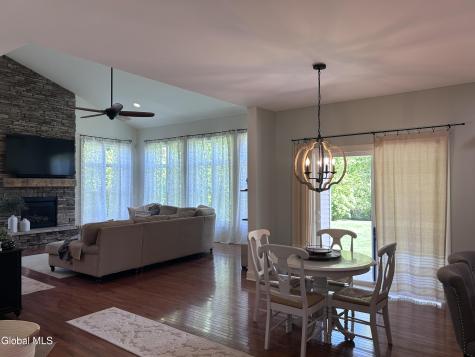 224 Brittany Place Niskayuna NY 12309