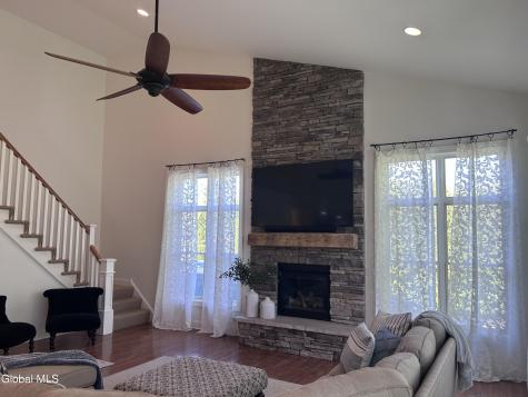 224 Brittany Place Niskayuna NY 12309