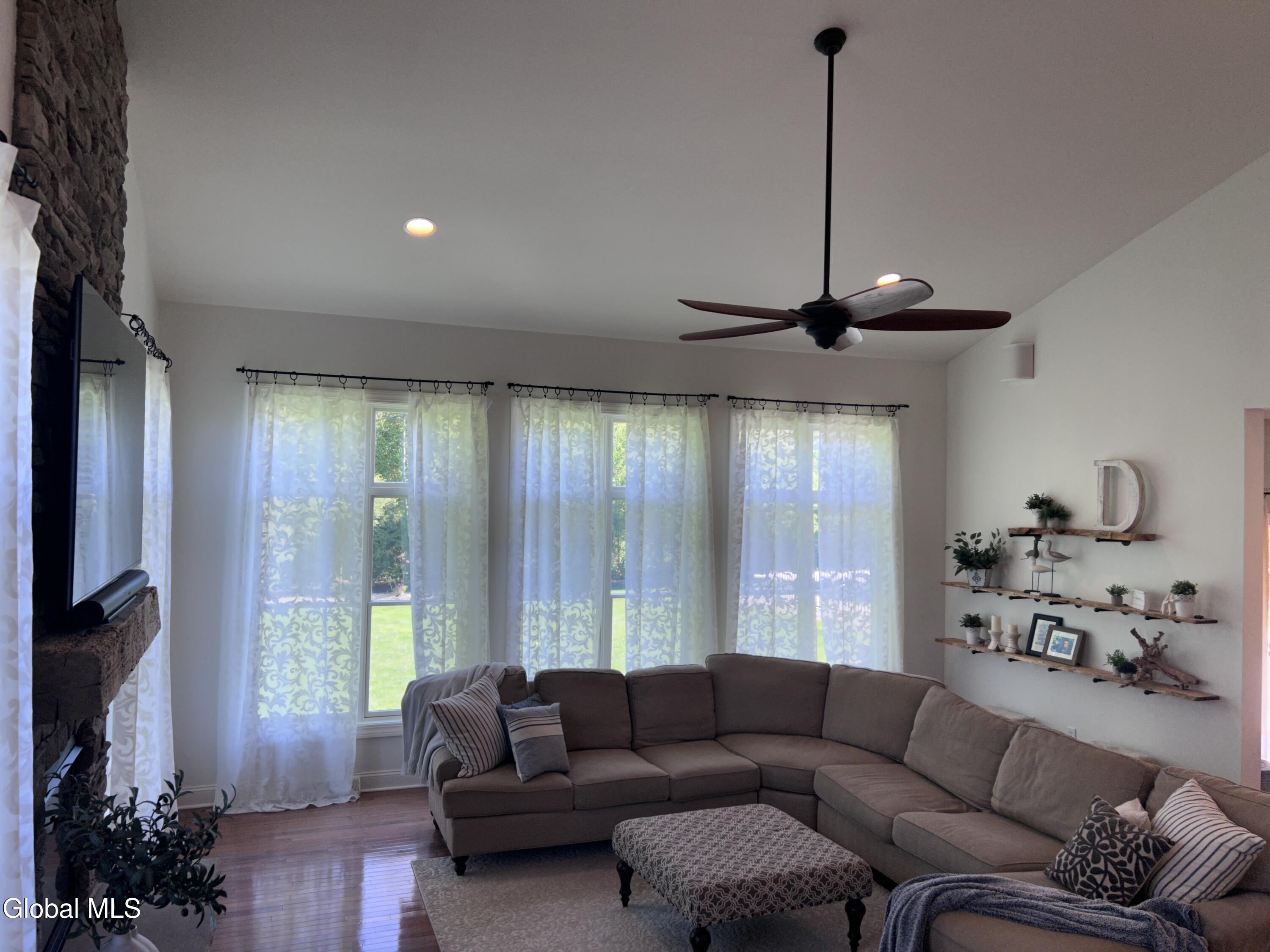 224 Brittany Place Niskayuna NY 12309