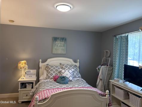 224 Brittany Place Niskayuna NY 12309