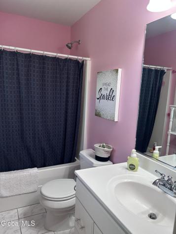 224 Brittany Place Niskayuna NY 12309
