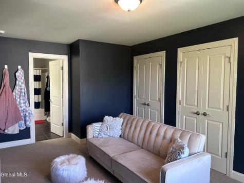 224 Brittany Place Niskayuna NY 12309
