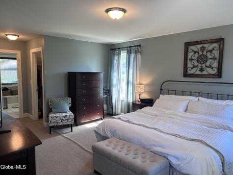 224 Brittany Place Niskayuna NY 12309