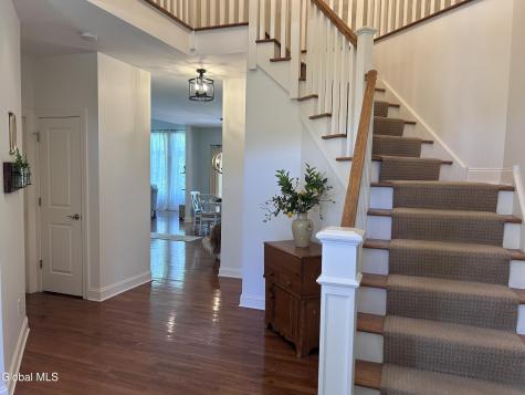 224 Brittany Place Niskayuna NY 12309