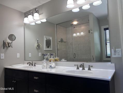 224 Brittany Place Niskayuna NY 12309