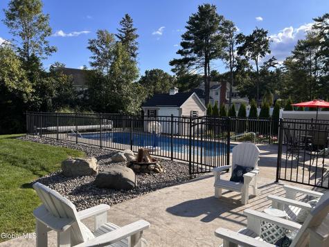 224 Brittany Place Niskayuna NY 12309