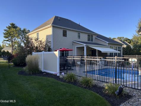 224 Brittany Place Niskayuna NY 12309