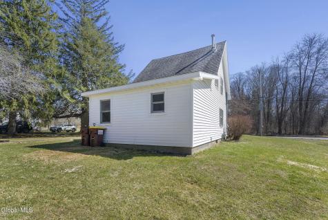 143 /147 Glenmont Road Glenmont NY 12077
