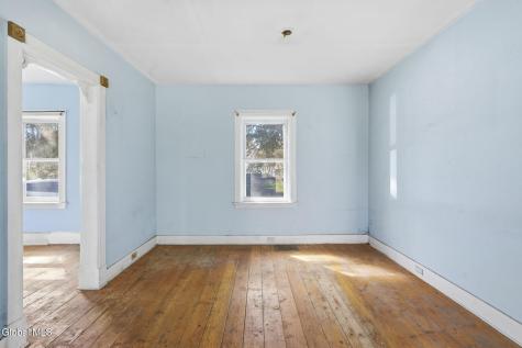 143 /147 Glenmont Road Glenmont NY 12077