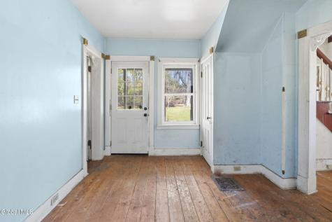 143 /147 Glenmont Road Glenmont NY 12077