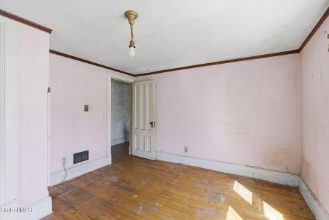 143 /147 Glenmont Road Glenmont NY 12077