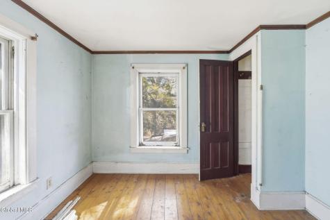 143 /147 Glenmont Road Glenmont NY 12077
