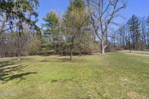 143 /147 Glenmont Road Glenmont NY 12077
