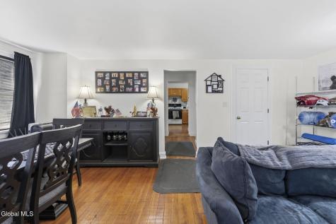 143 /147 Glenmont Road Glenmont NY 12077