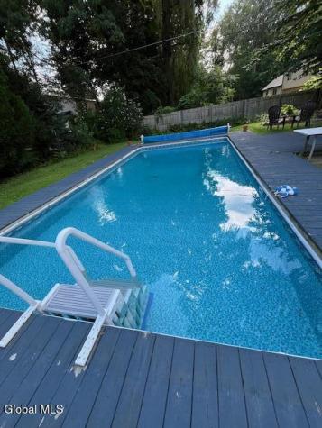 23 Westlyn Court Guilderland NY 12203