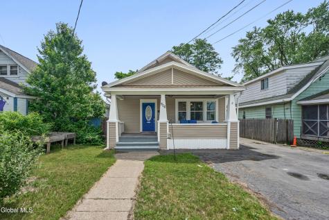 906 Altamont Avenue Schenectady NY 12303