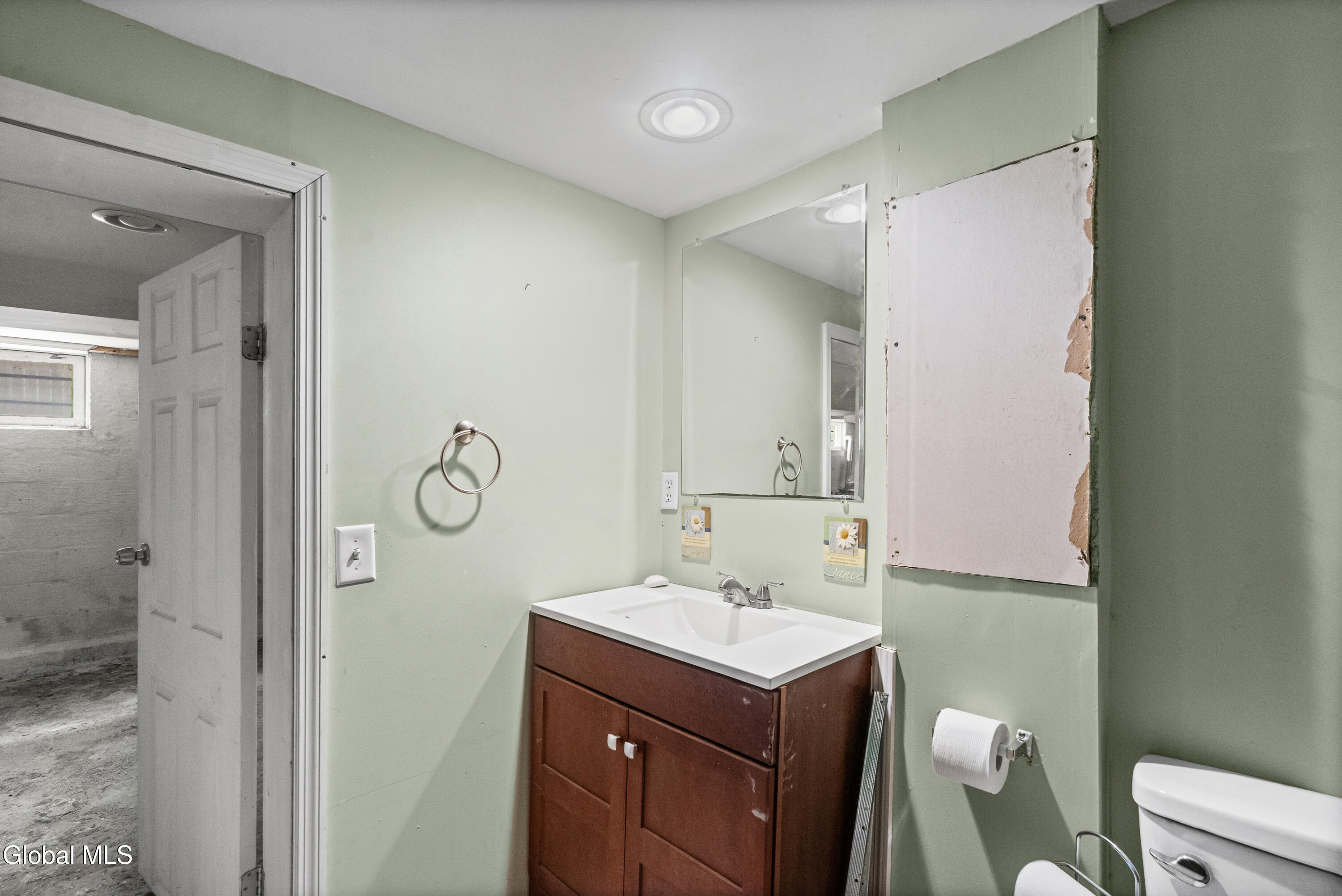 906 Altamont Avenue Schenectady NY 12303