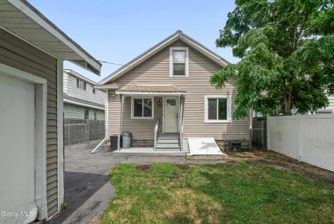906 Altamont Avenue Schenectady NY 12303