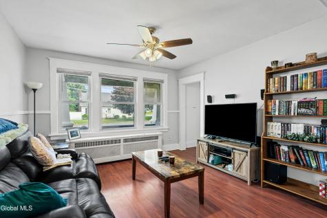 906 Altamont Avenue Schenectady NY 12303
