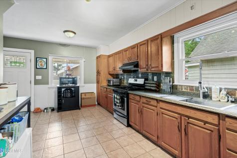 906 Altamont Avenue Schenectady NY 12303