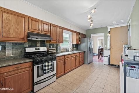 906 Altamont Avenue Schenectady NY 12303