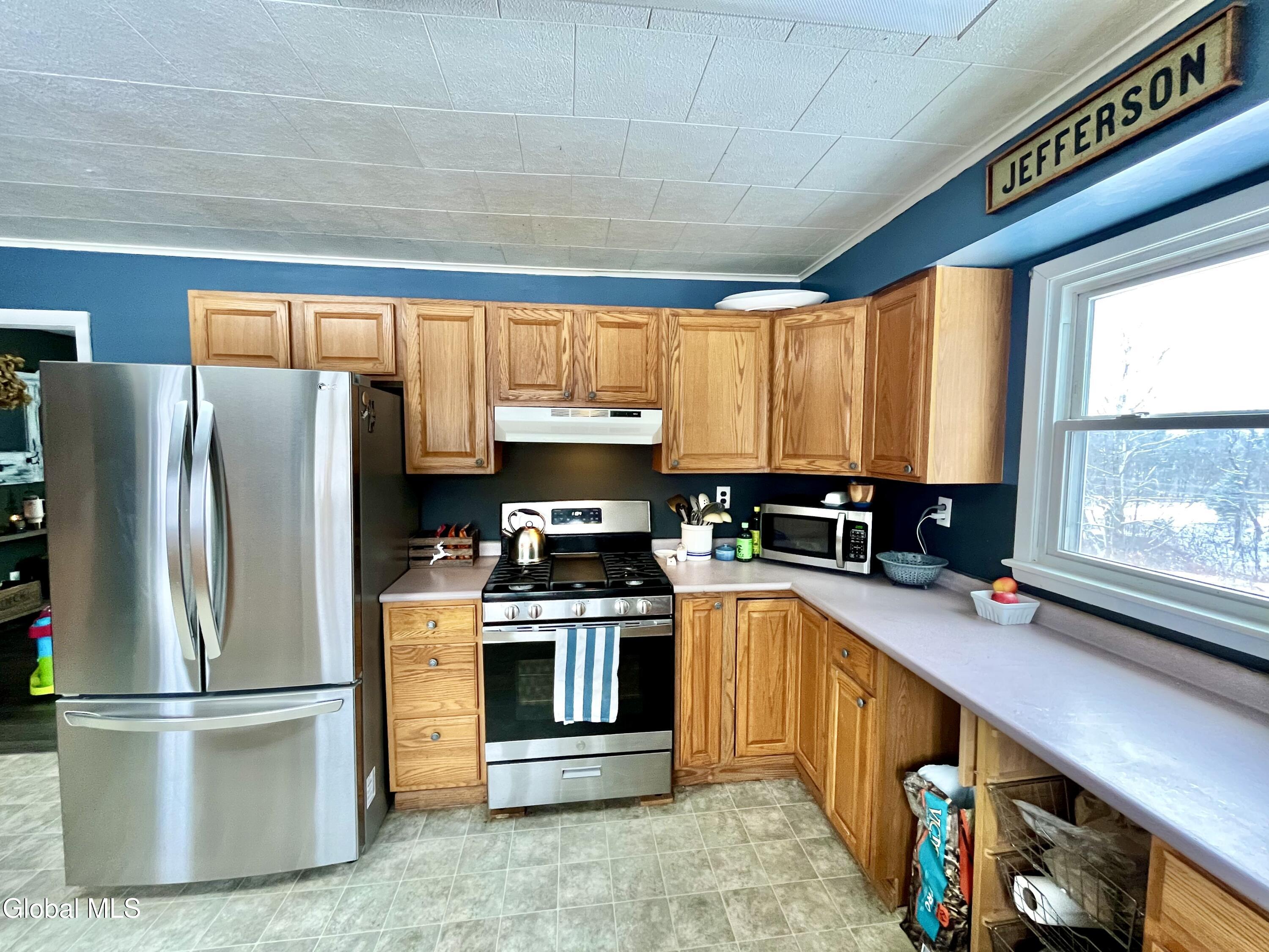 693 New York 10 Jefferson NY 12093