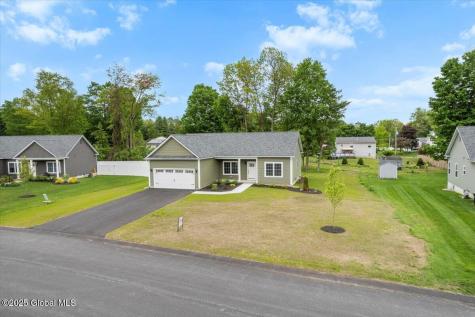 4 Berry Drive Queensbury NY 12804