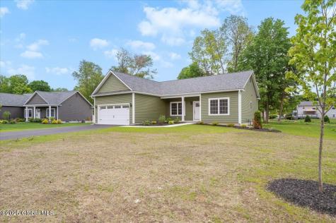 4 Berry Drive Queensbury NY 12804