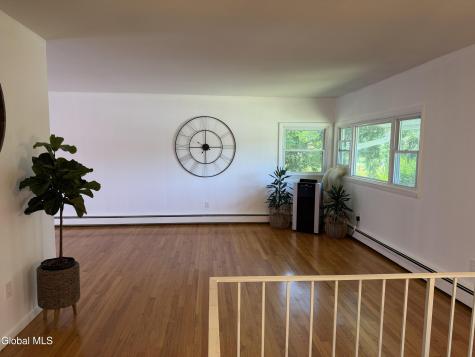 116 S Waldron Lane East Greenbush NY 12198