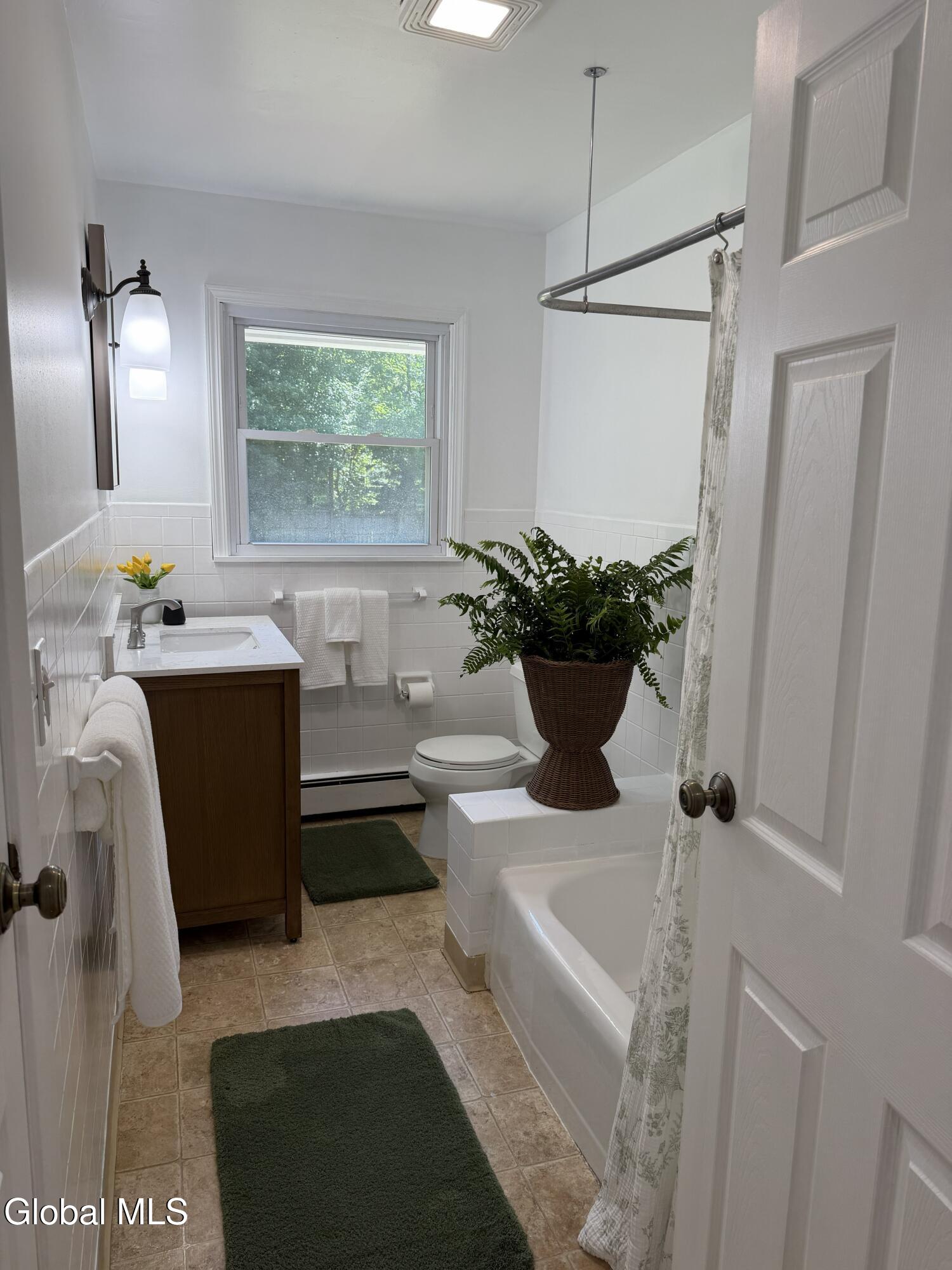 116 S Waldron Lane East Greenbush NY 12198