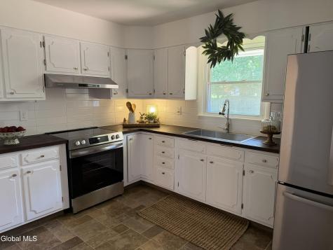 116 S Waldron Lane East Greenbush NY 12198