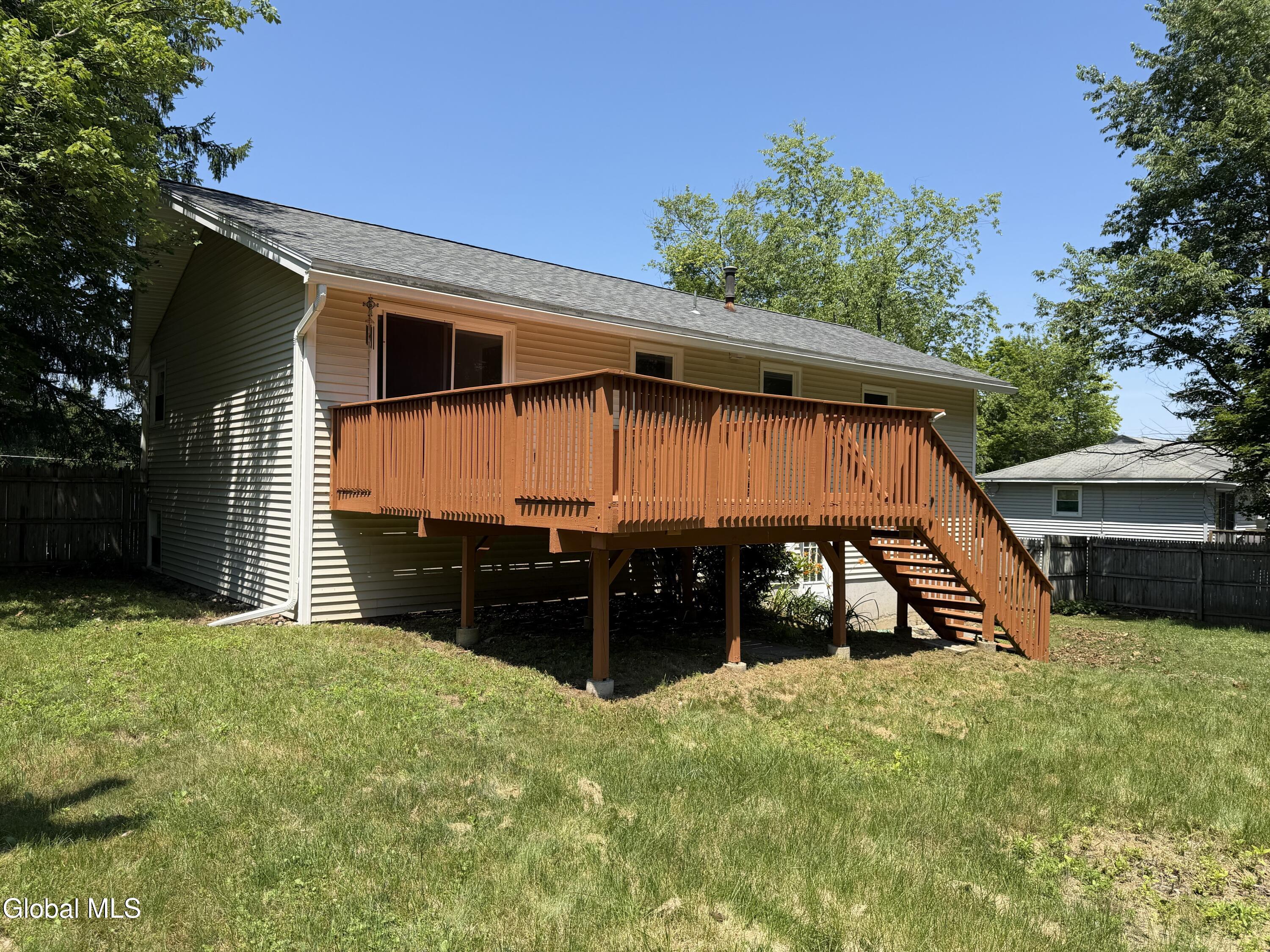 116 S Waldron Lane East Greenbush NY 12198