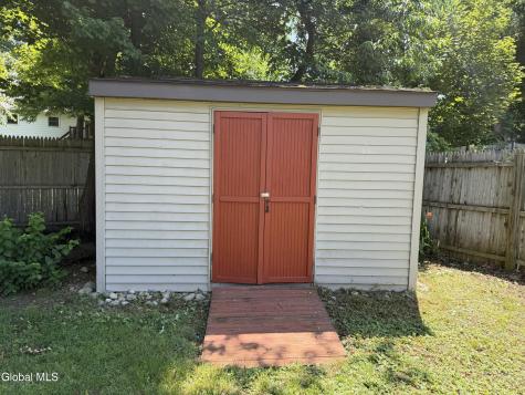 116 S Waldron Lane East Greenbush NY 12198