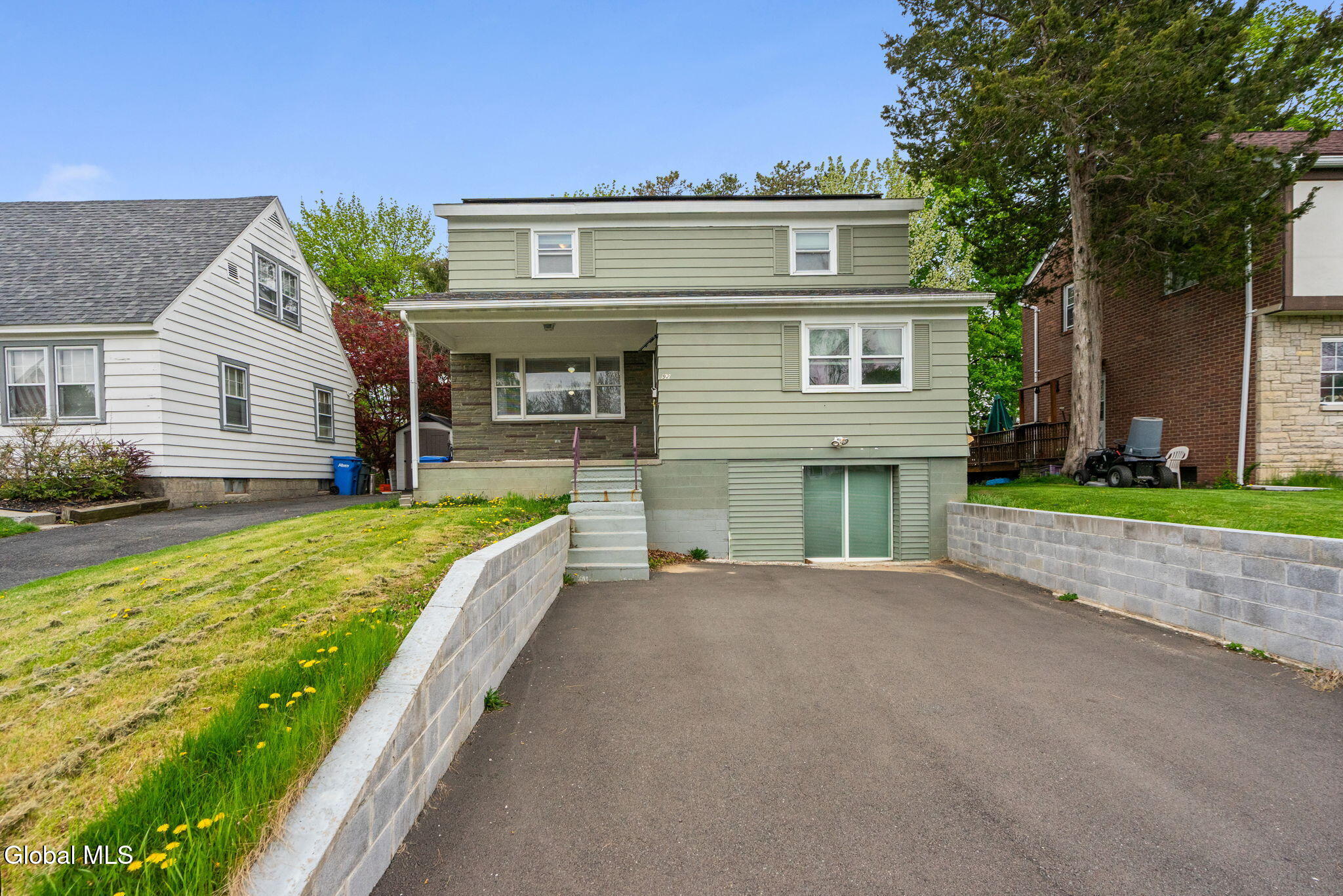 92 Fleetwood Avenue Albany NY 12209