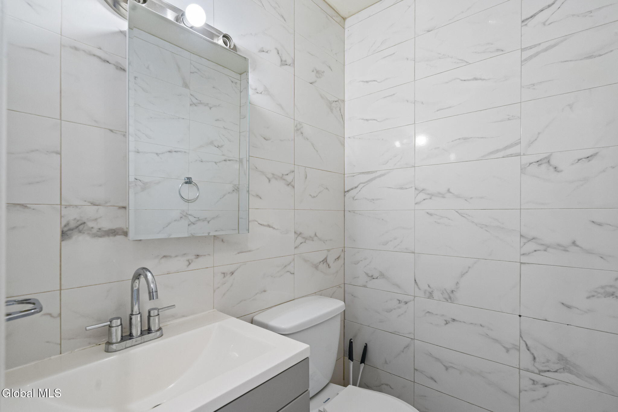 92 Fleetwood Avenue Albany NY 12209