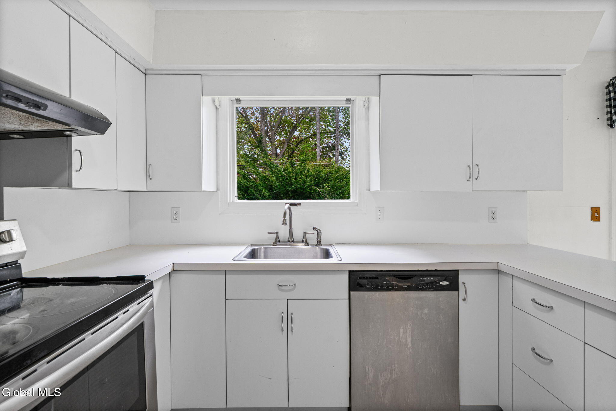 92 Fleetwood Avenue Albany NY 12209