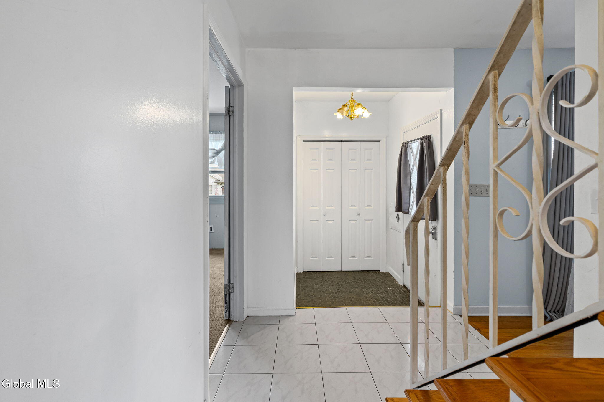 92 Fleetwood Avenue Albany NY 12209