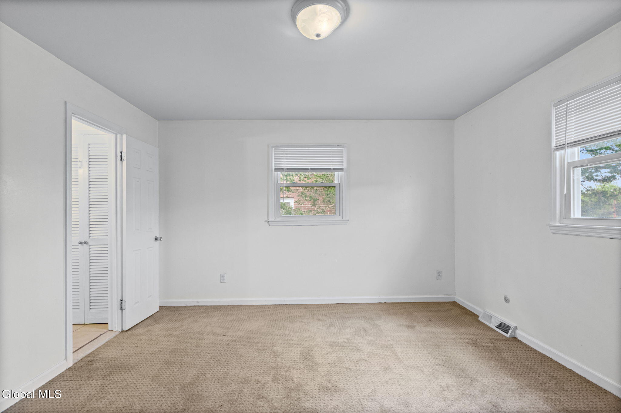 92 Fleetwood Avenue Albany NY 12209