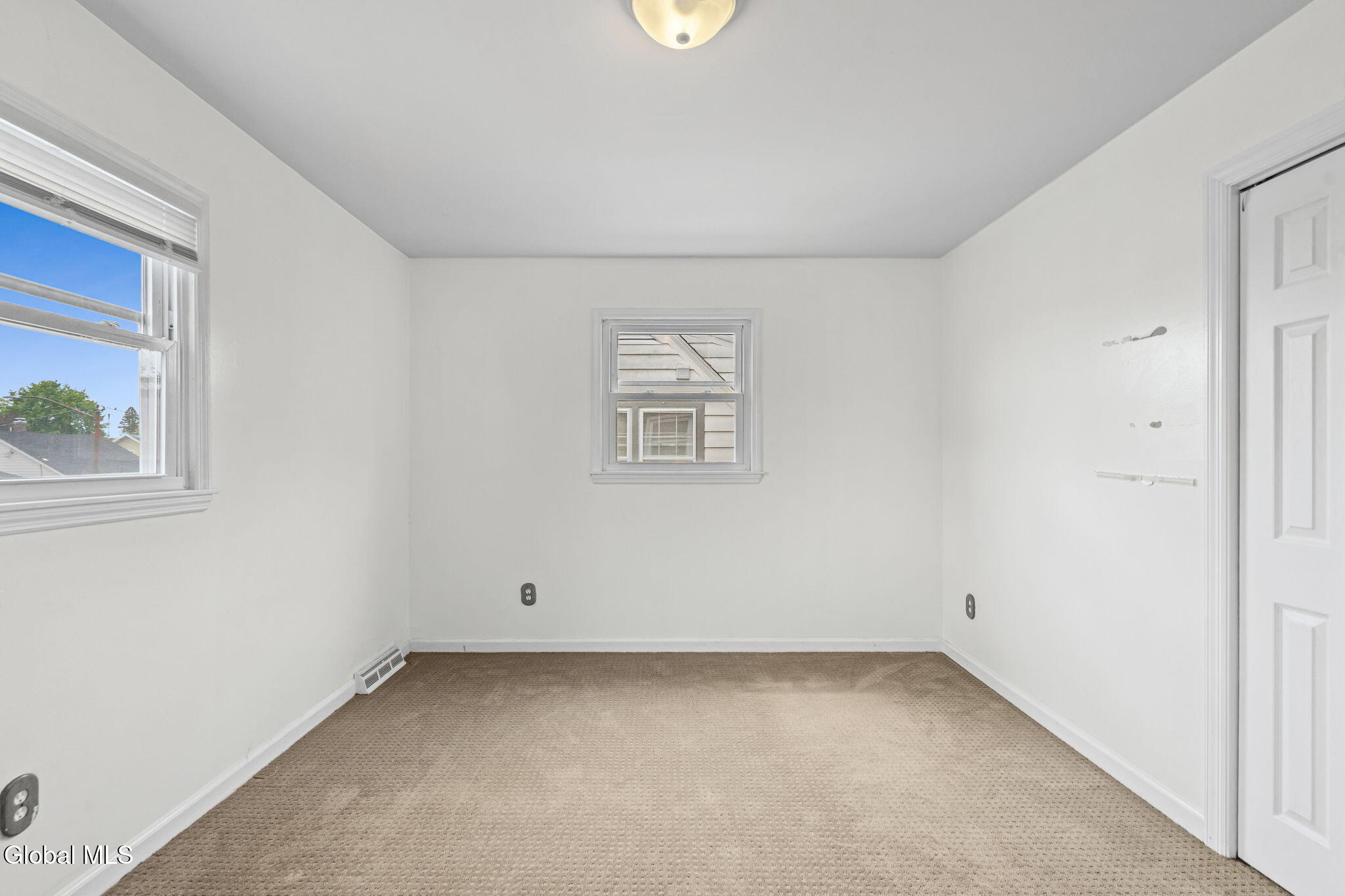 92 Fleetwood Avenue Albany NY 12209