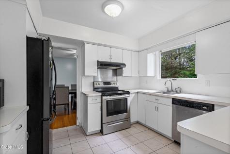 92 Fleetwood Avenue Albany NY 12209