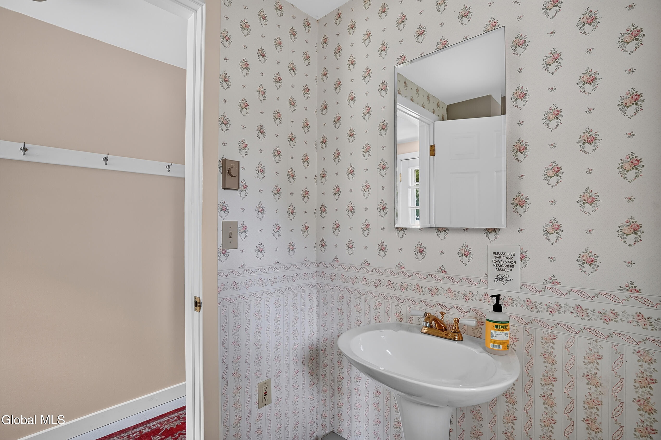186 Lake Road Berne NY 12023