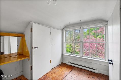 54 Altamont Road Voorheesville NY 12186