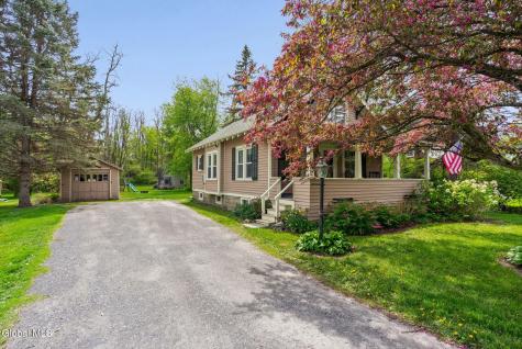 54 Altamont Road Voorheesville NY 12186