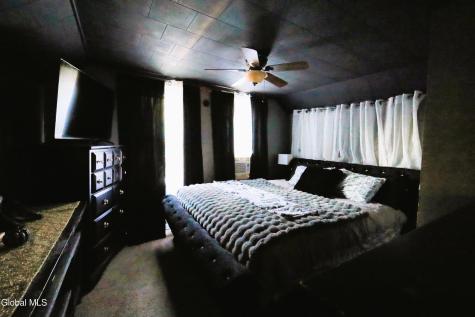 56 Steele Avenue Gloversville NY 12078