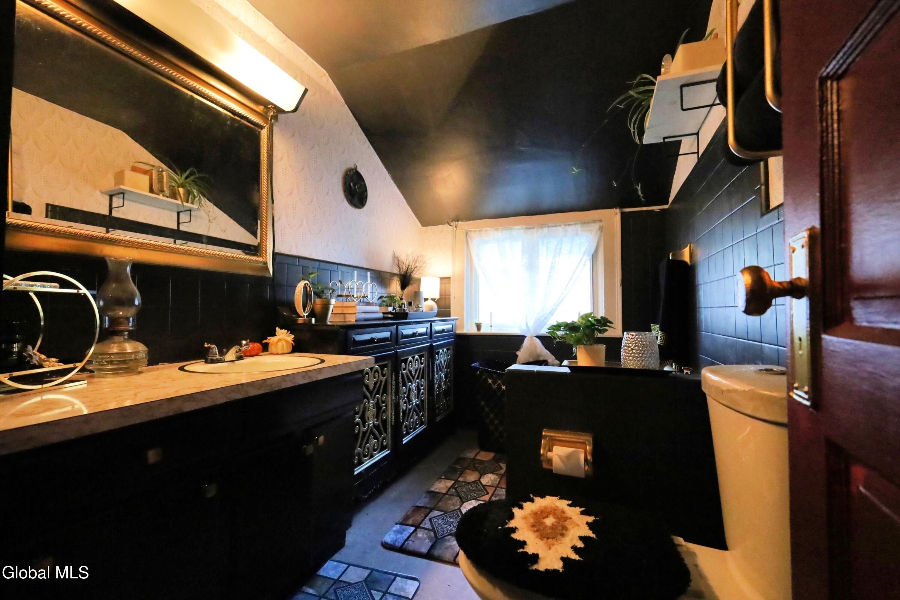 56 Steele Avenue Gloversville NY 12078