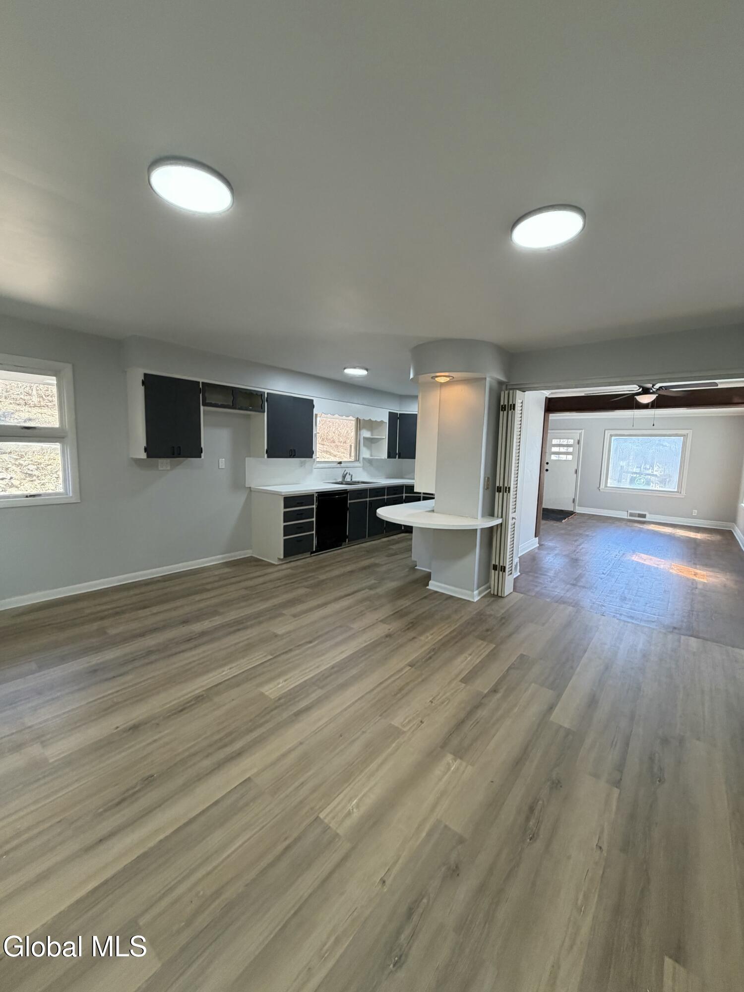 27 N Mcnab Avenue Gloversville NY 12078