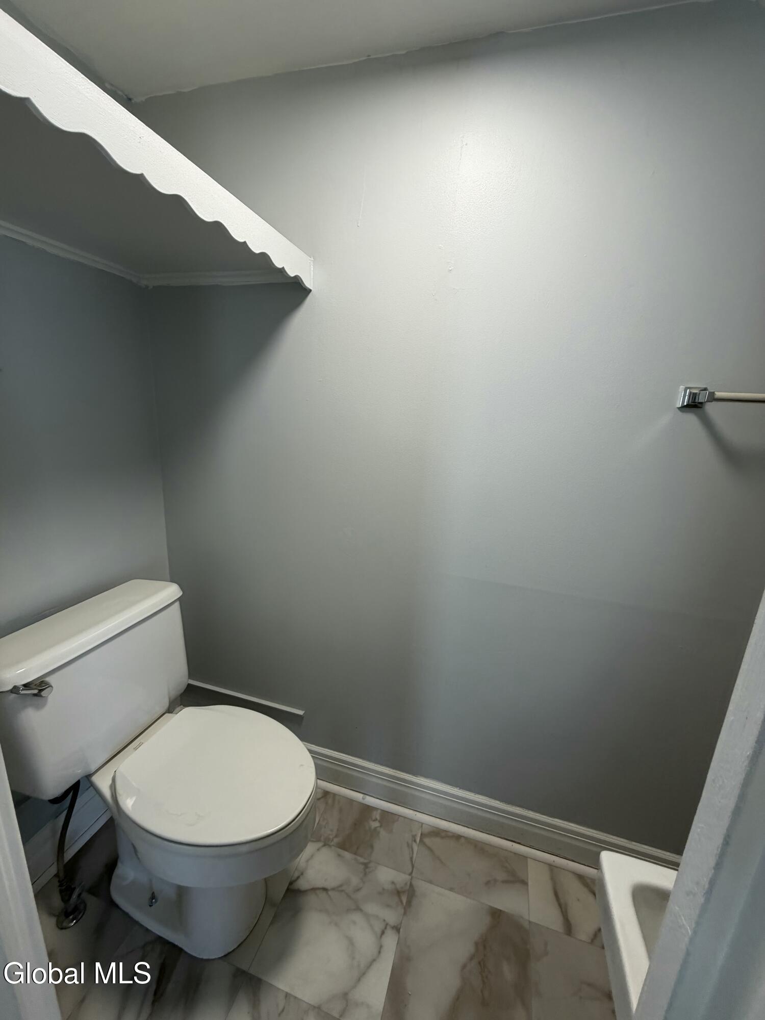 27 N Mcnab Avenue Gloversville NY 12078