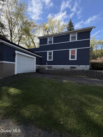 27 N Mcnab Avenue Gloversville NY 12078