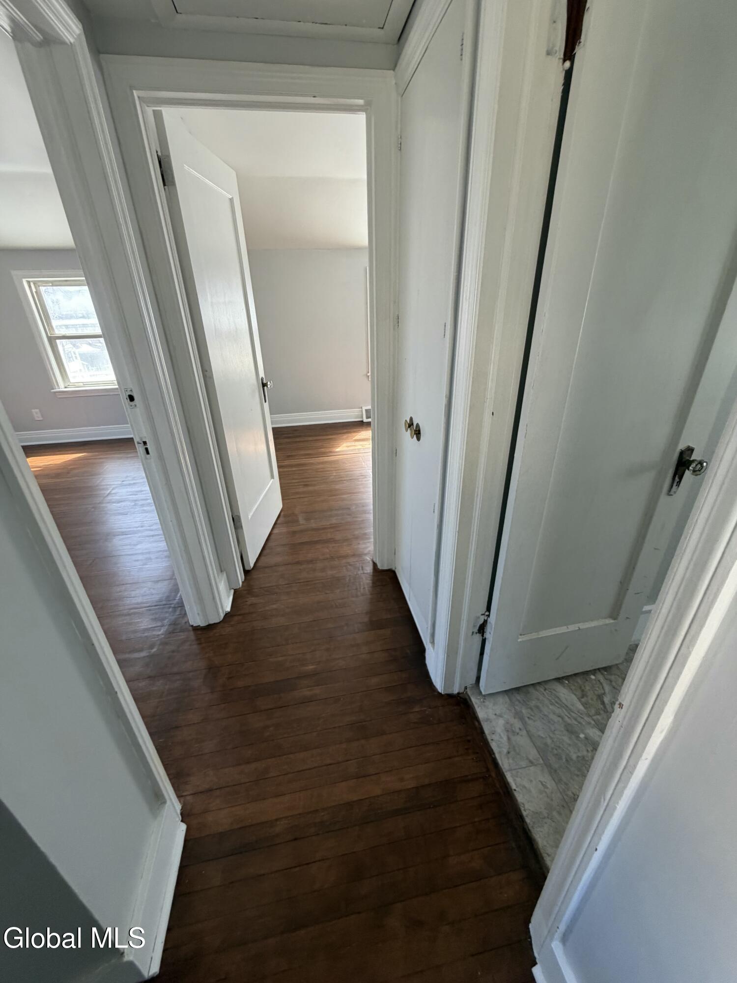 27 N Mcnab Avenue Gloversville NY 12078