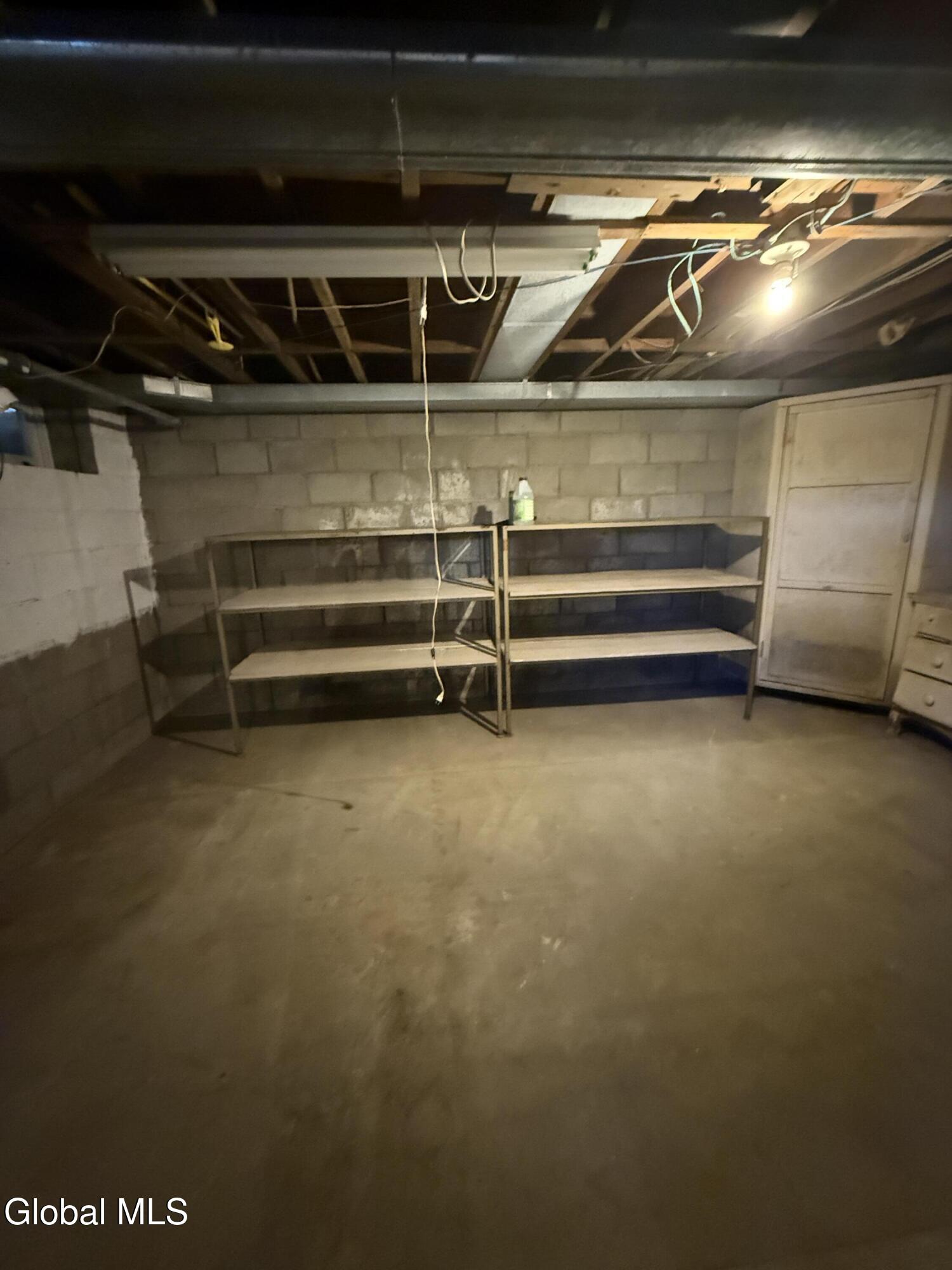 27 N Mcnab Avenue Gloversville NY 12078